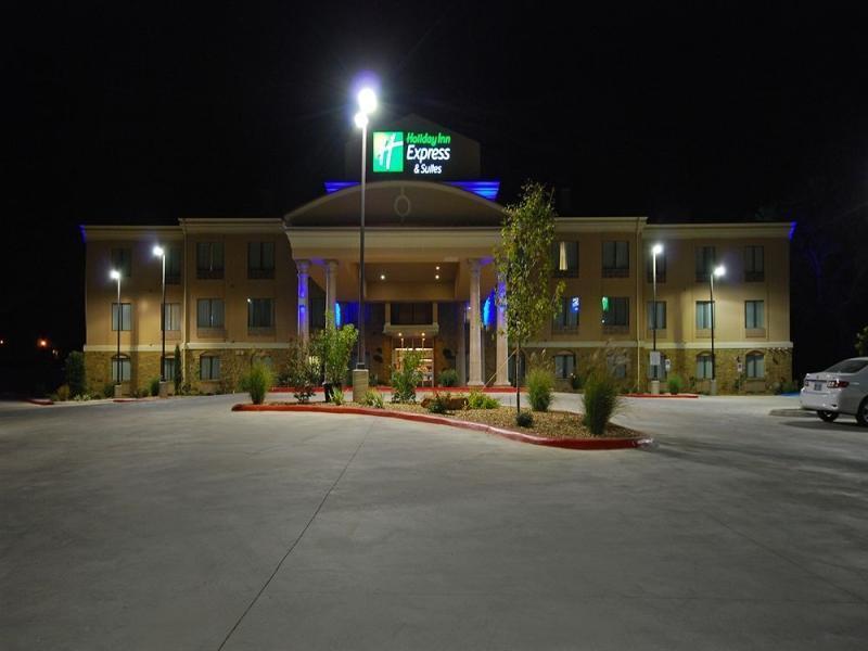 Holiday Inn Express & Suites Gonzales By Ihg Exterior foto