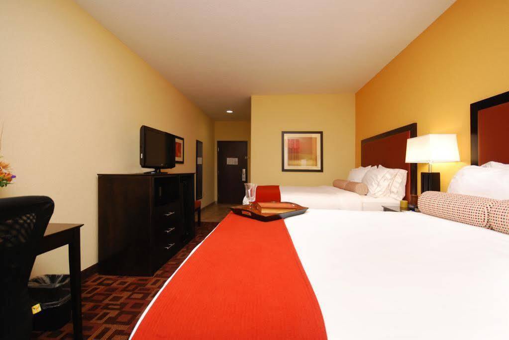 Holiday Inn Express & Suites Gonzales By Ihg Exterior foto
